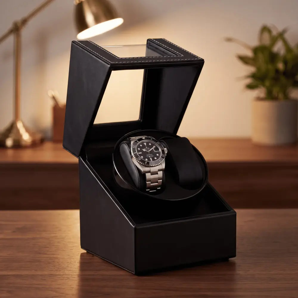 Remontoir Nocturne noir carbone — Maison Orvian