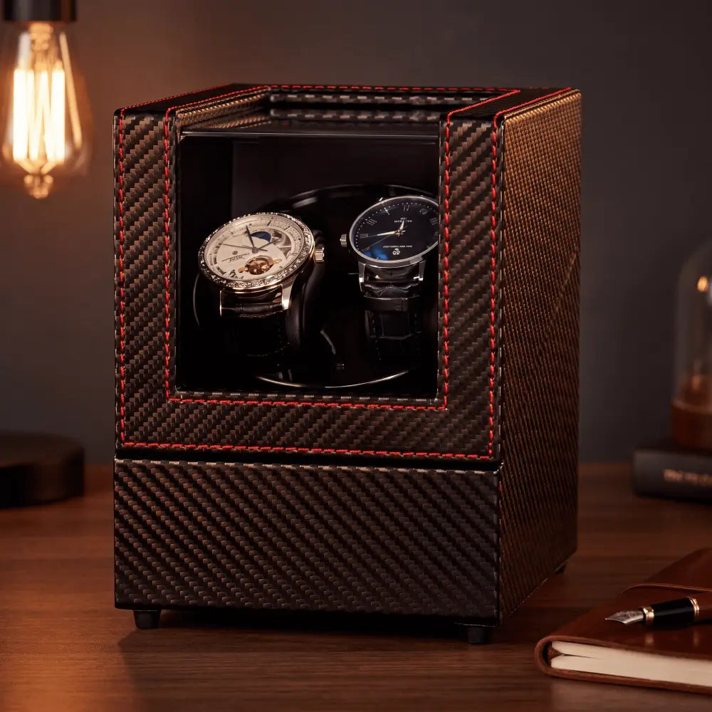 Remontoir Nocturne noir carbone — Maison Orvian